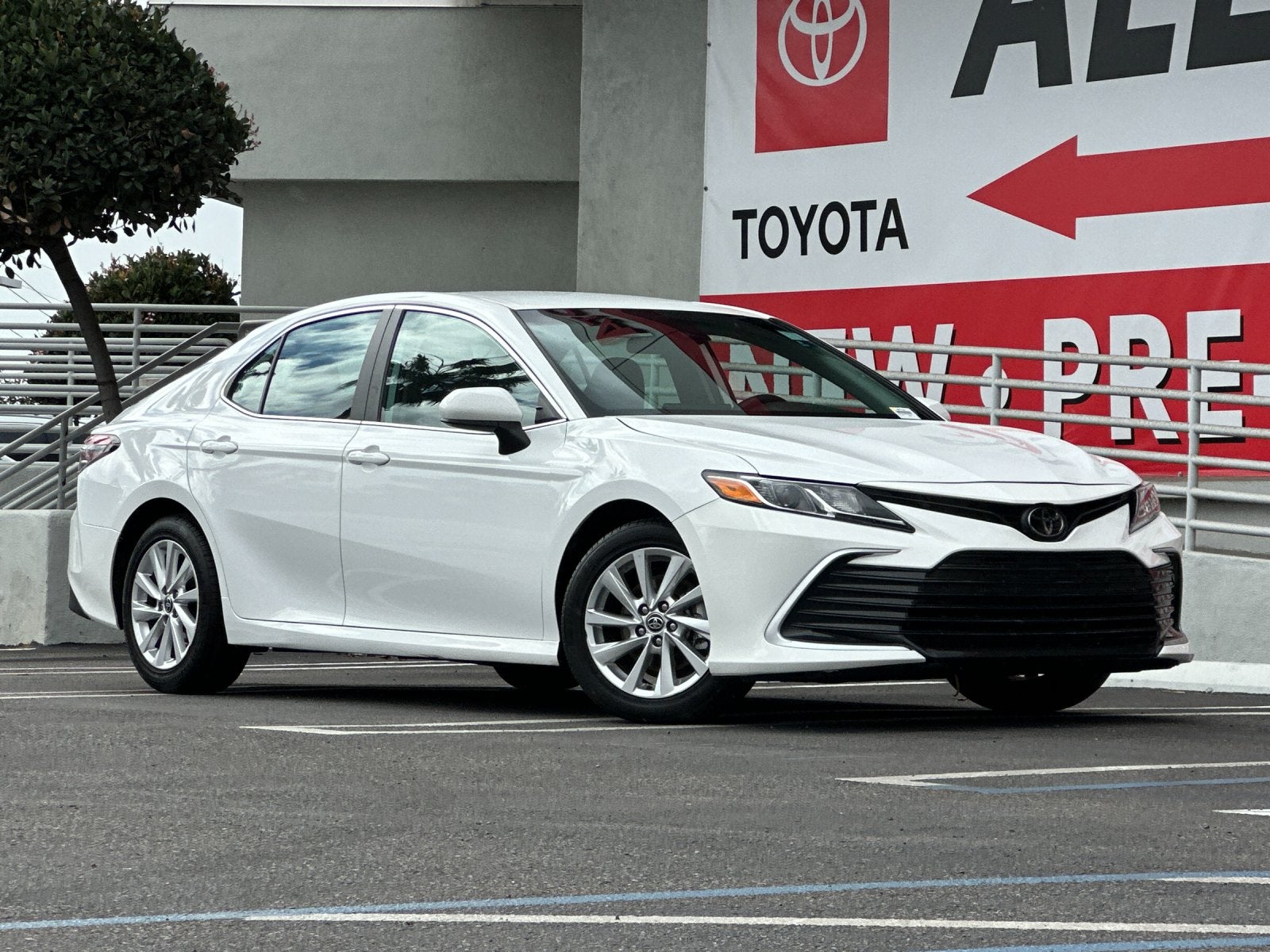 2024 Toyota Camry LE