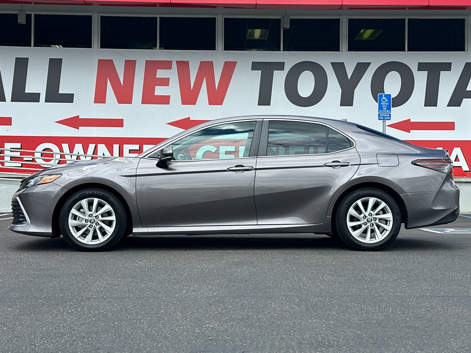 2024 Toyota Camry LE