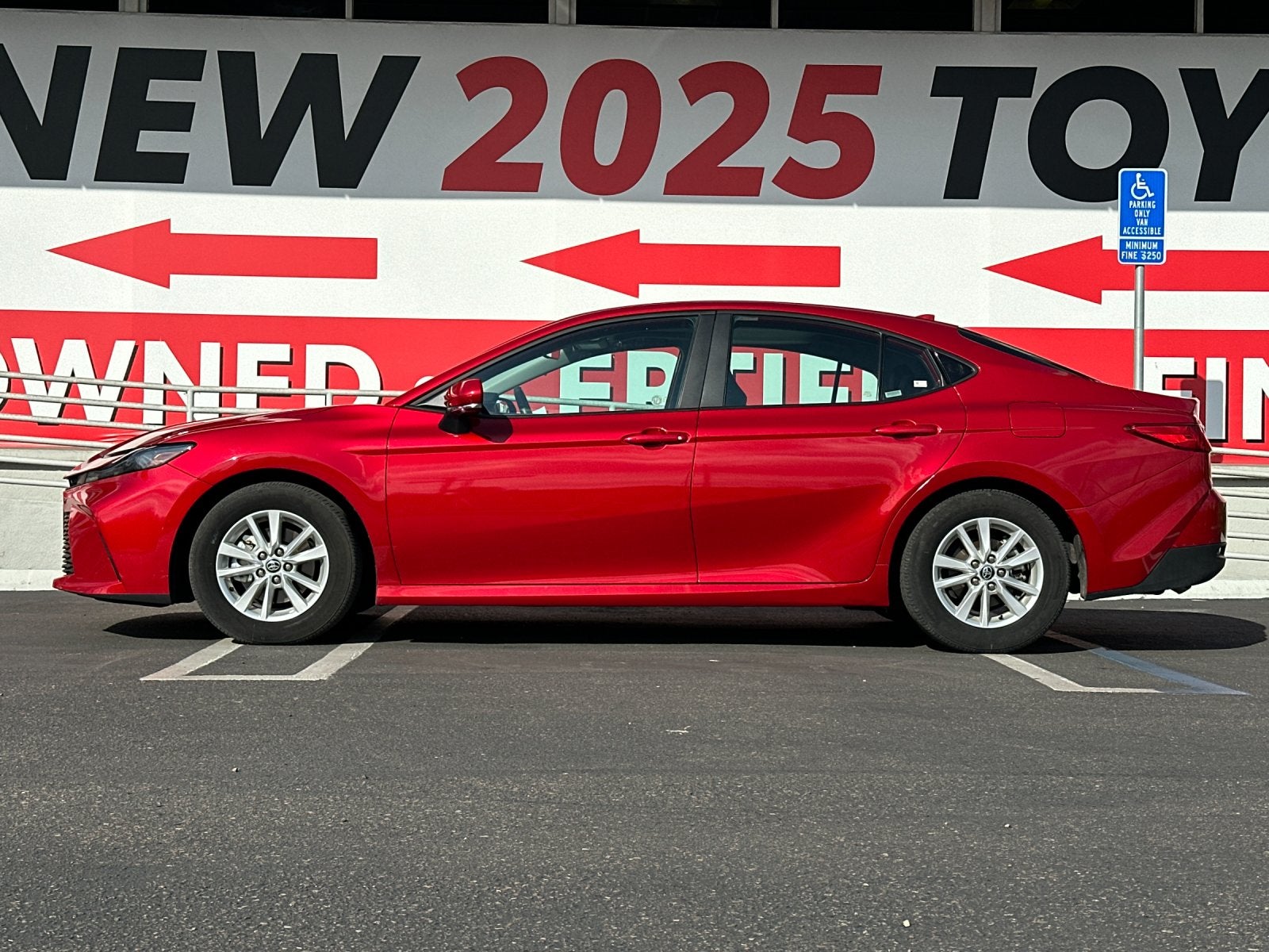 2025 Toyota Camry LE