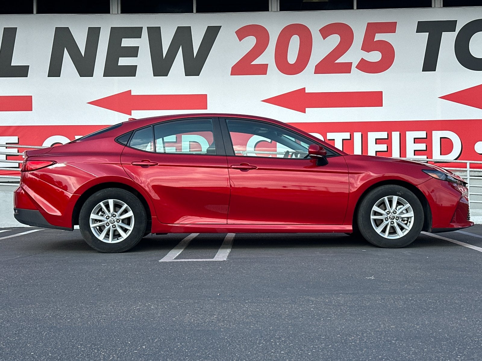 2025 Toyota Camry LE