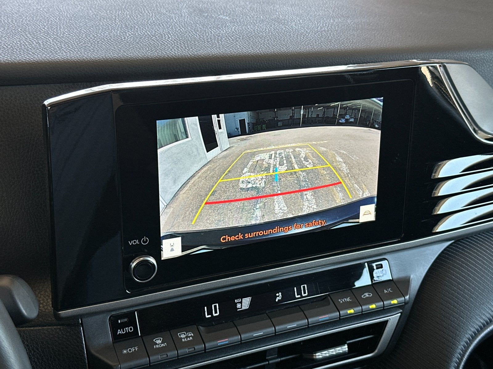 2025 Toyota Camry SE - Photo 16