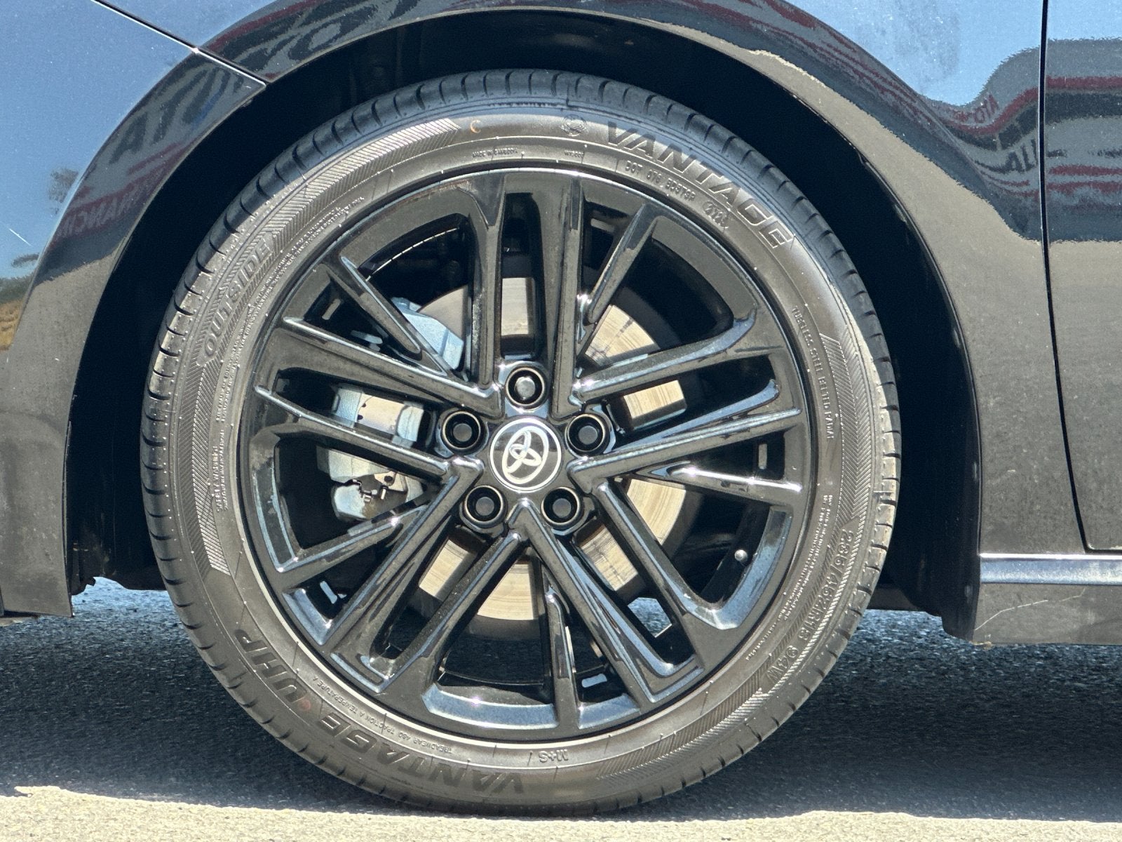 2025 Toyota Camry SE - Photo 22