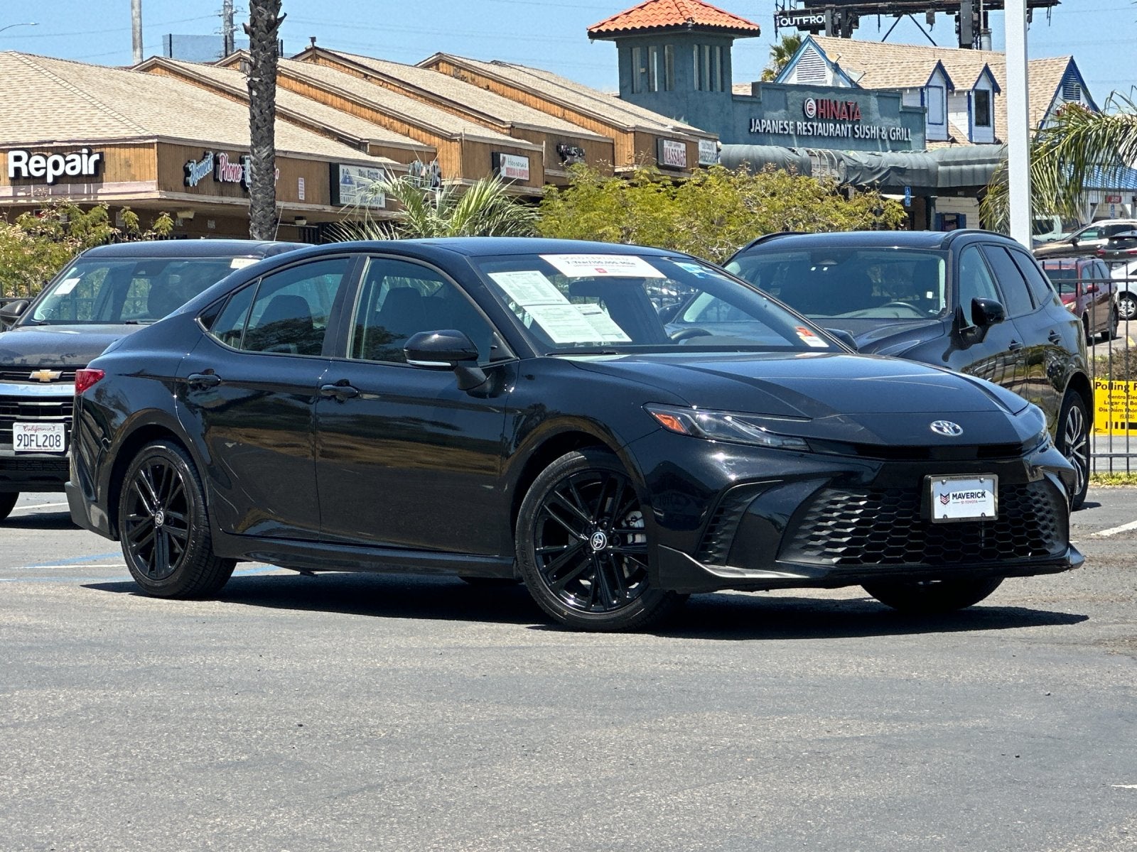 2025 Toyota Camry SE - Photo 7