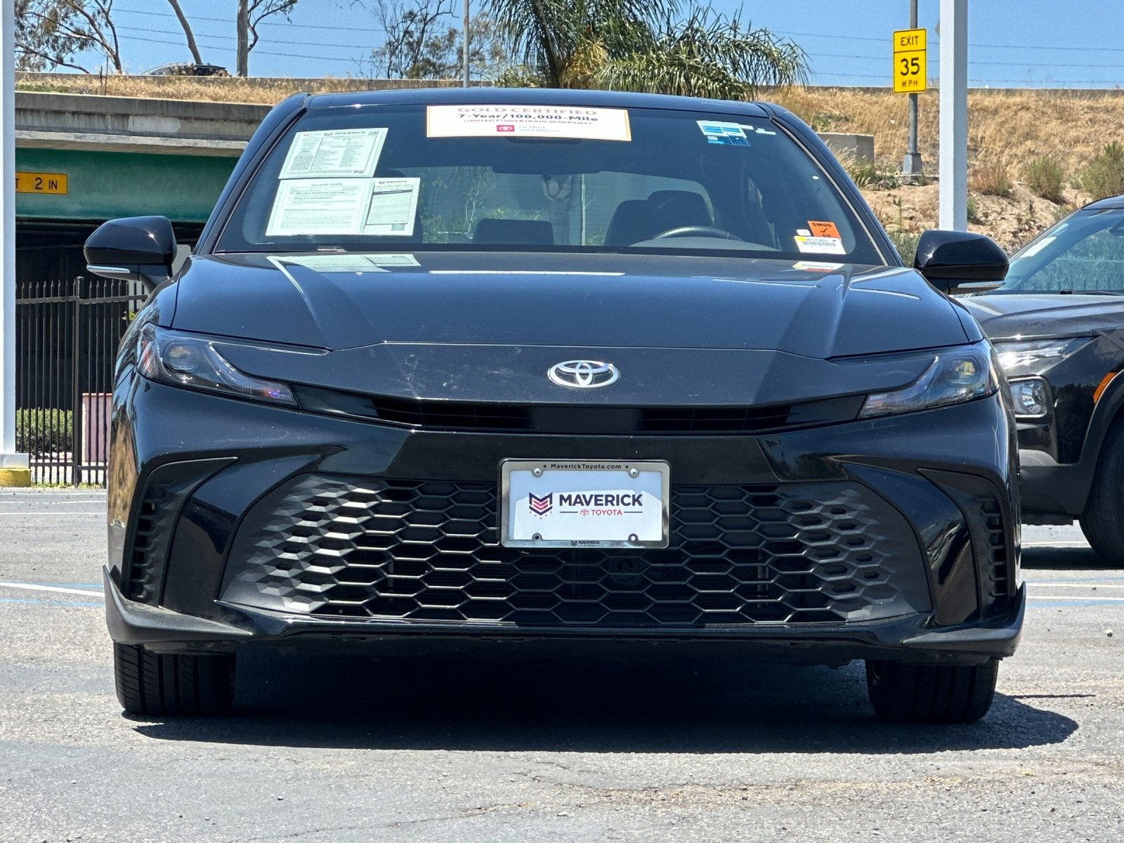 2025 Toyota Camry SE - Photo 8