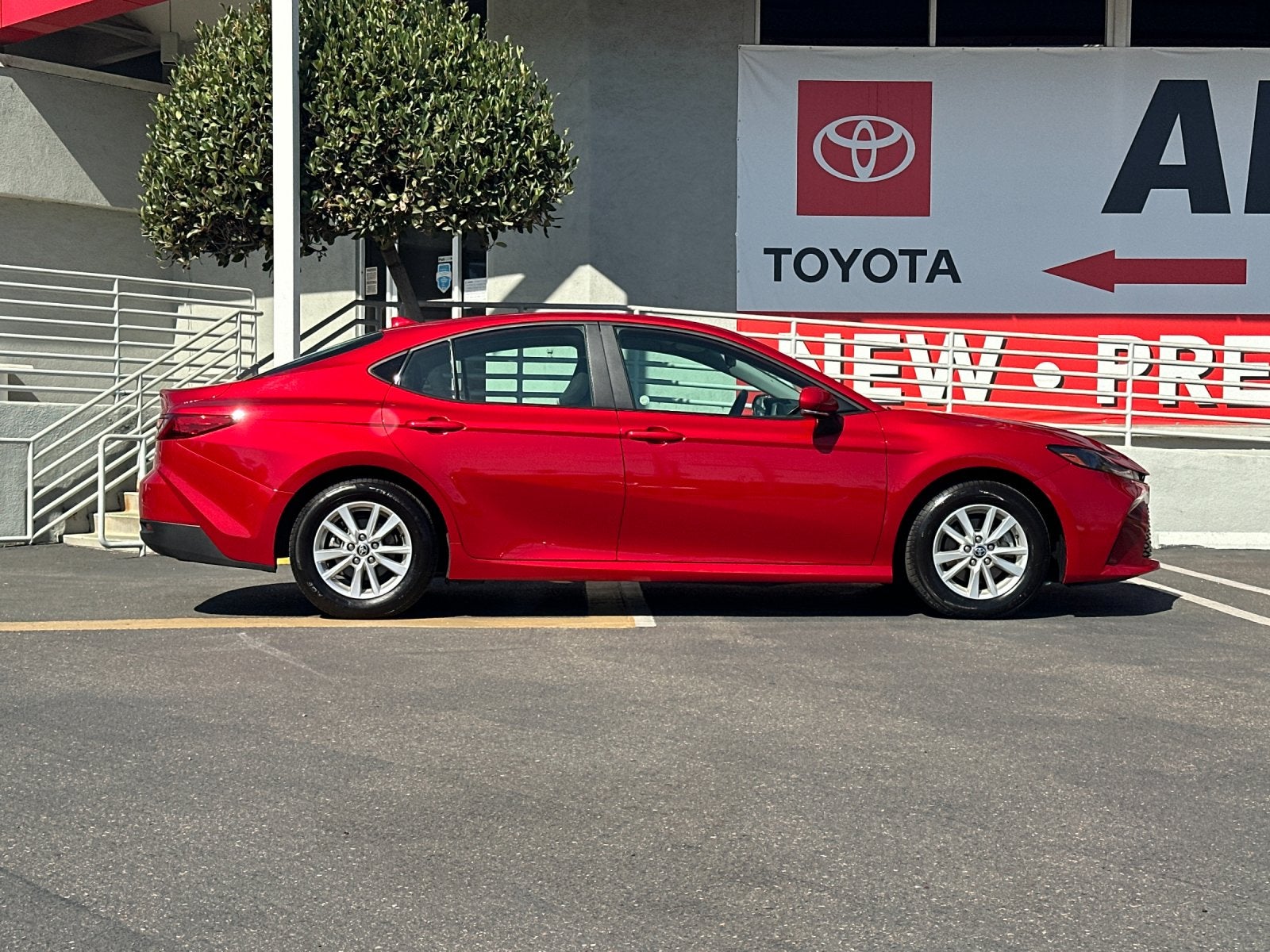 2025 Toyota Camry LE