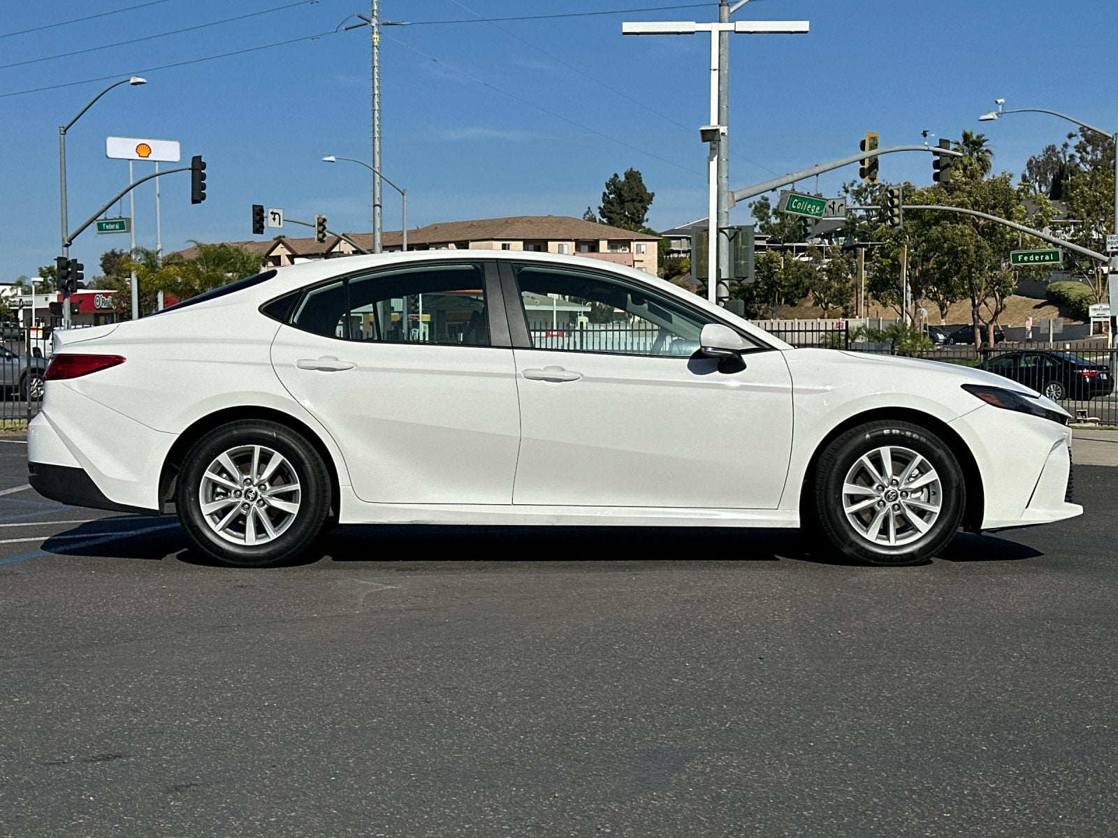 2025 Toyota Camry LE