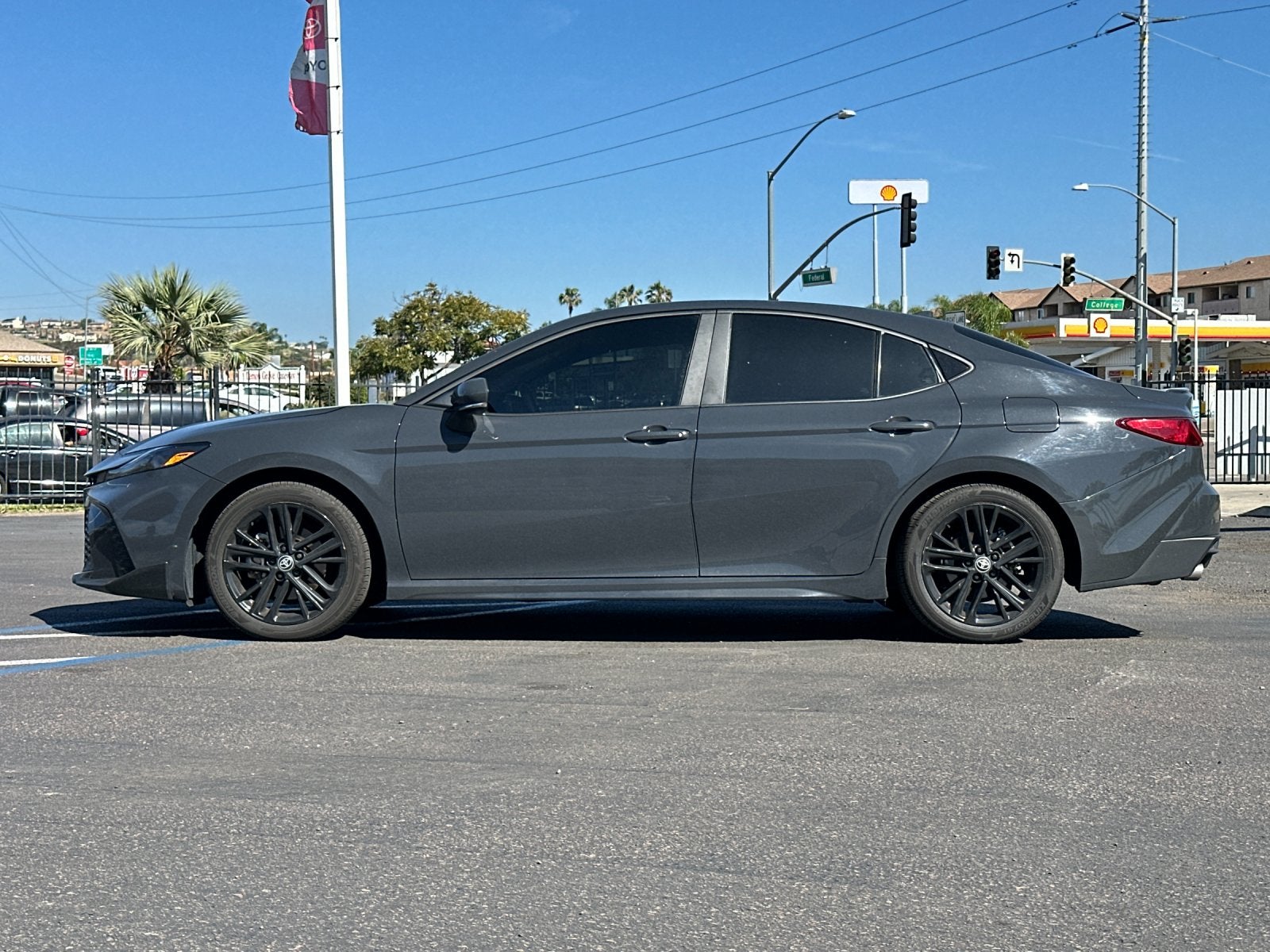 2025 Toyota Camry SE