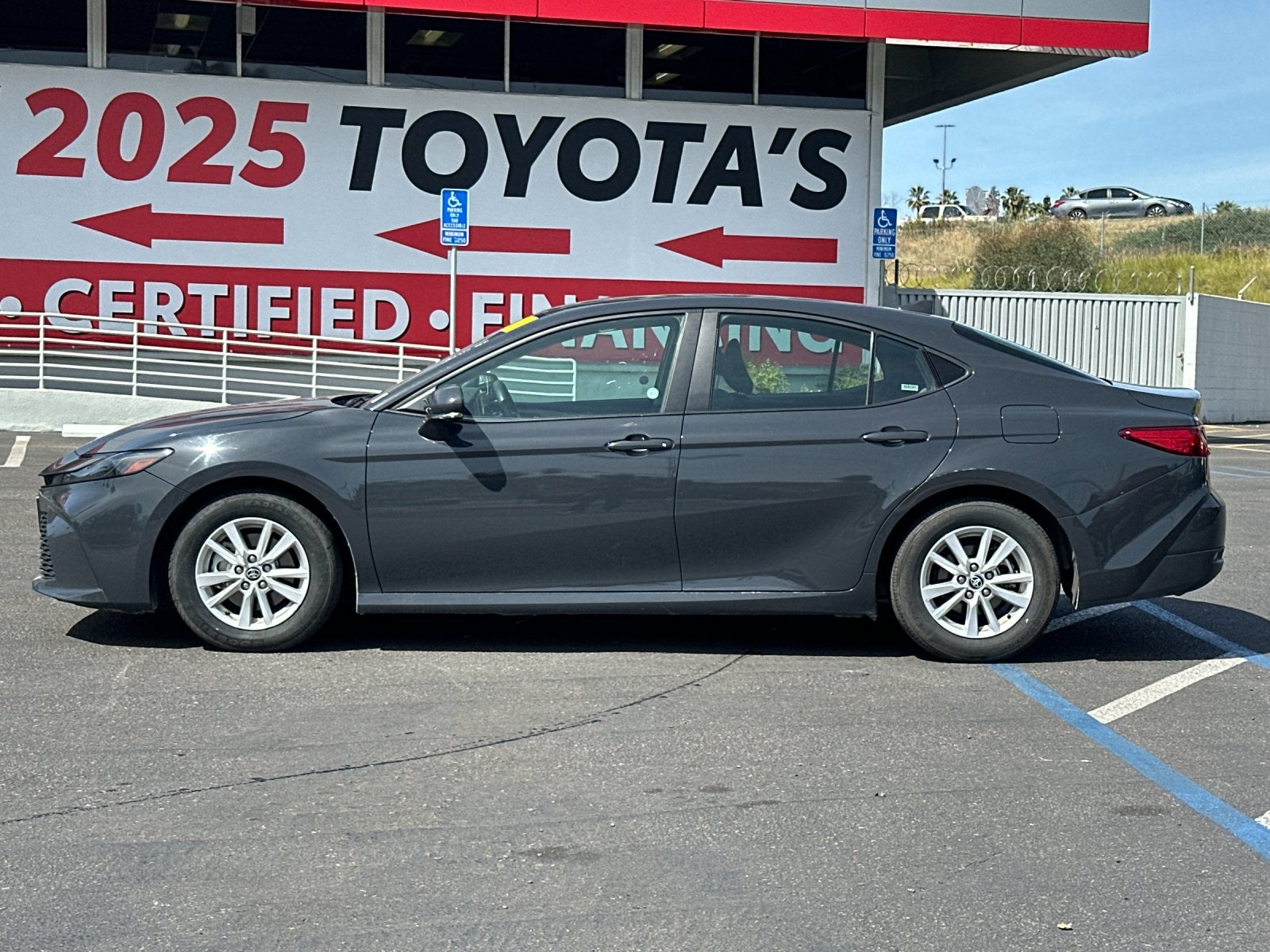 2025 Toyota Camry LE