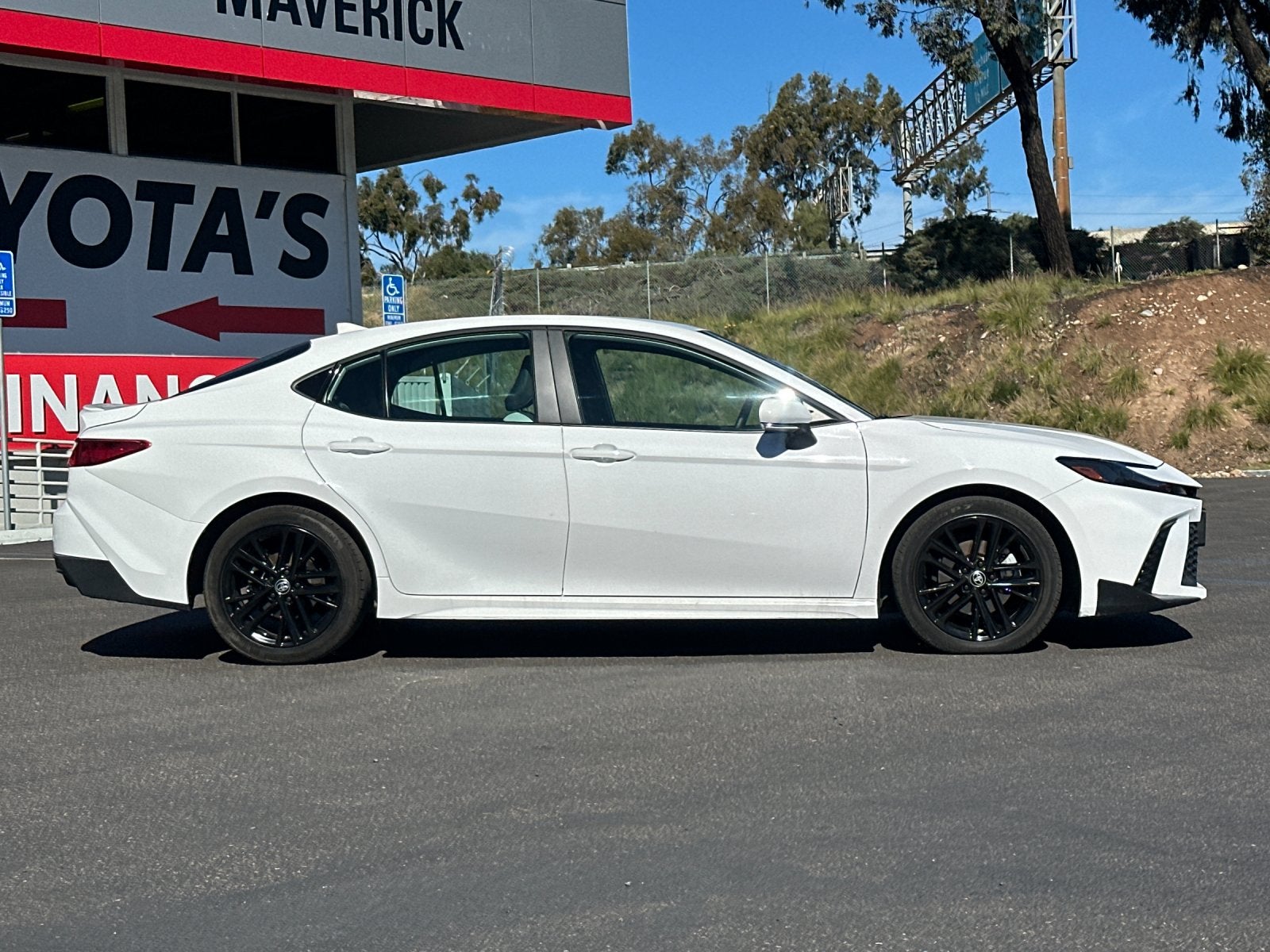 2025 Toyota Camry SE