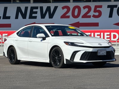 2025 Toyota Camry SE