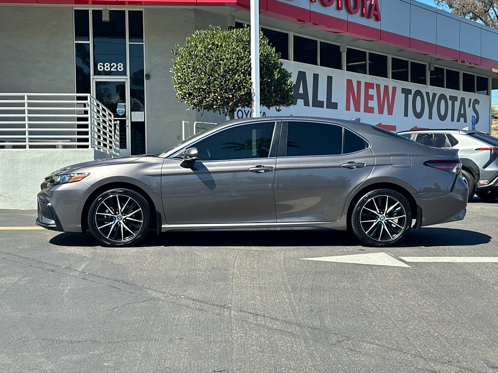2024 Toyota Camry SE