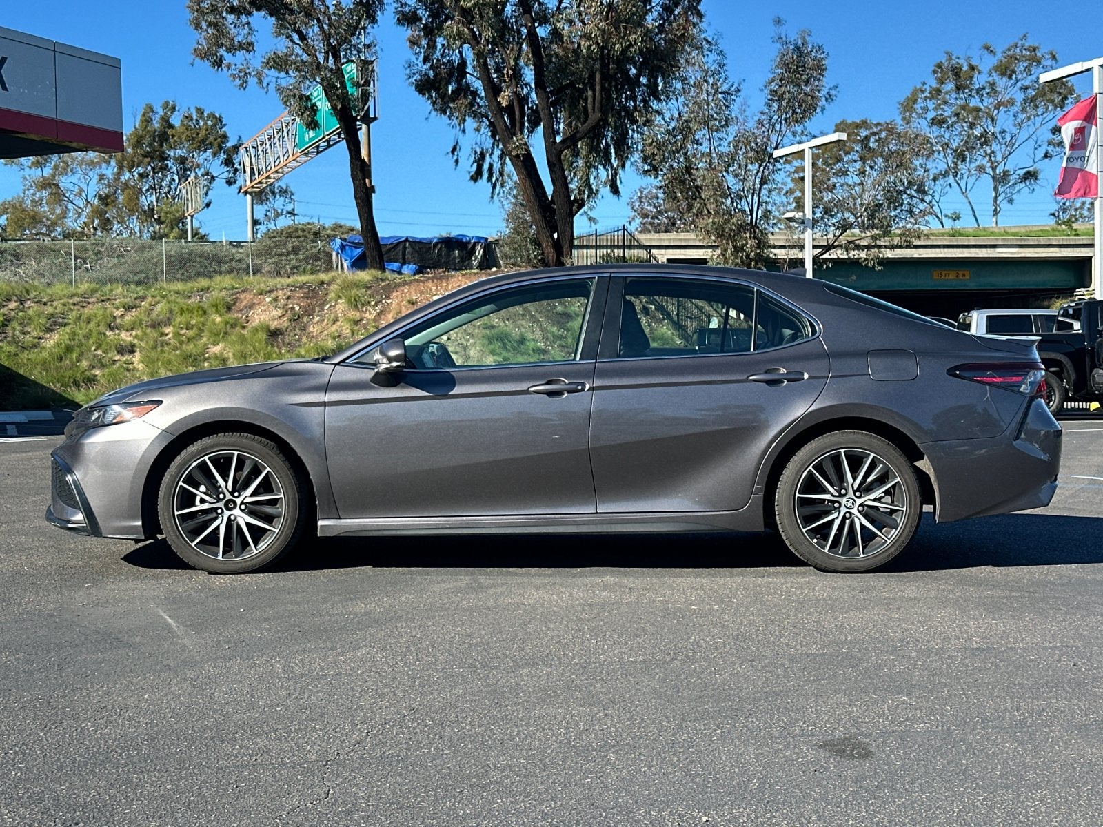 2024 Toyota Camry SE