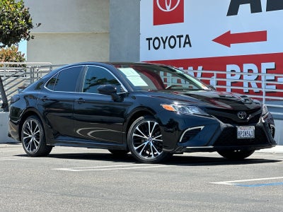 2020 Toyota Camry SE