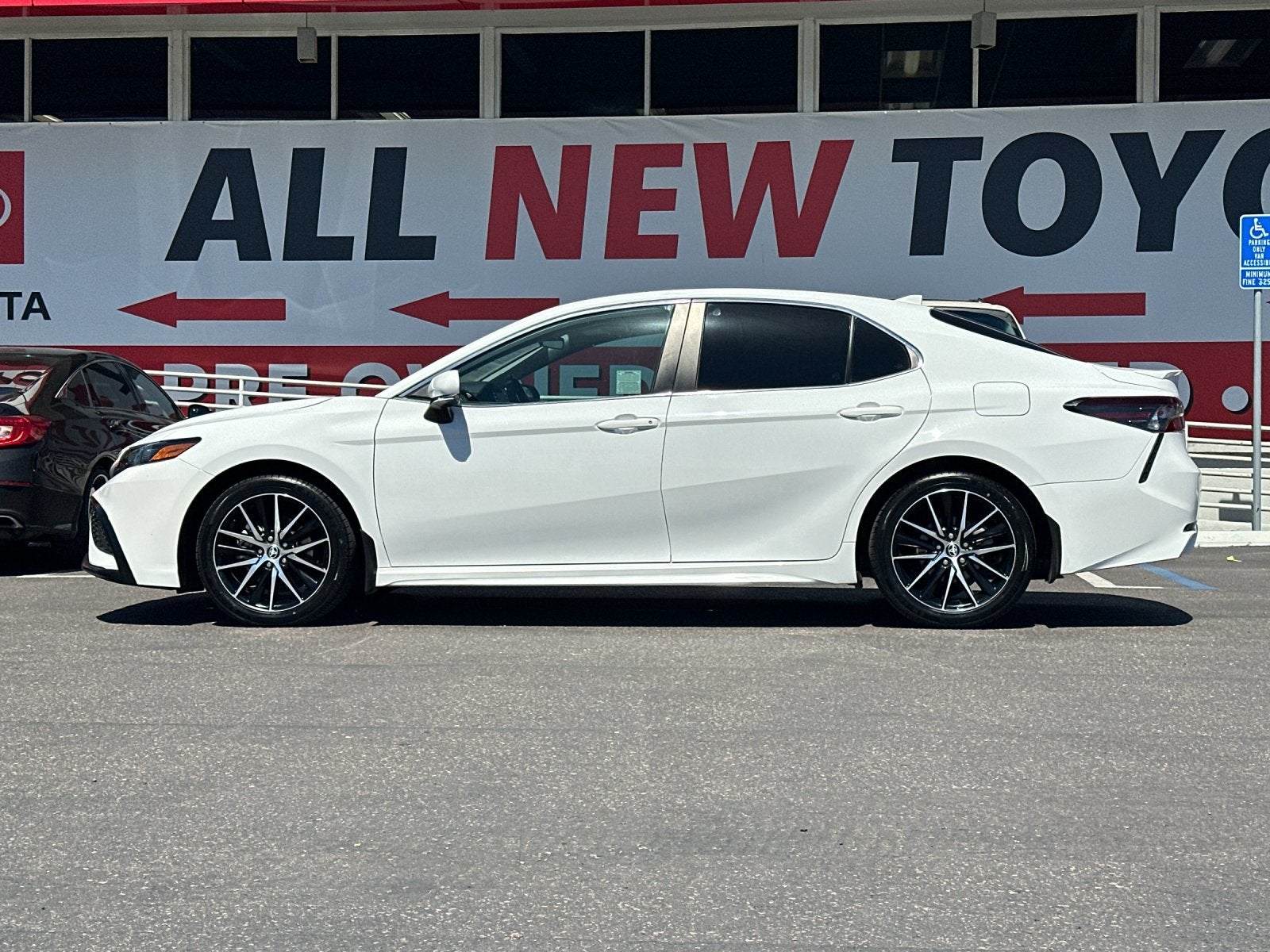 2023 Toyota Camry SE