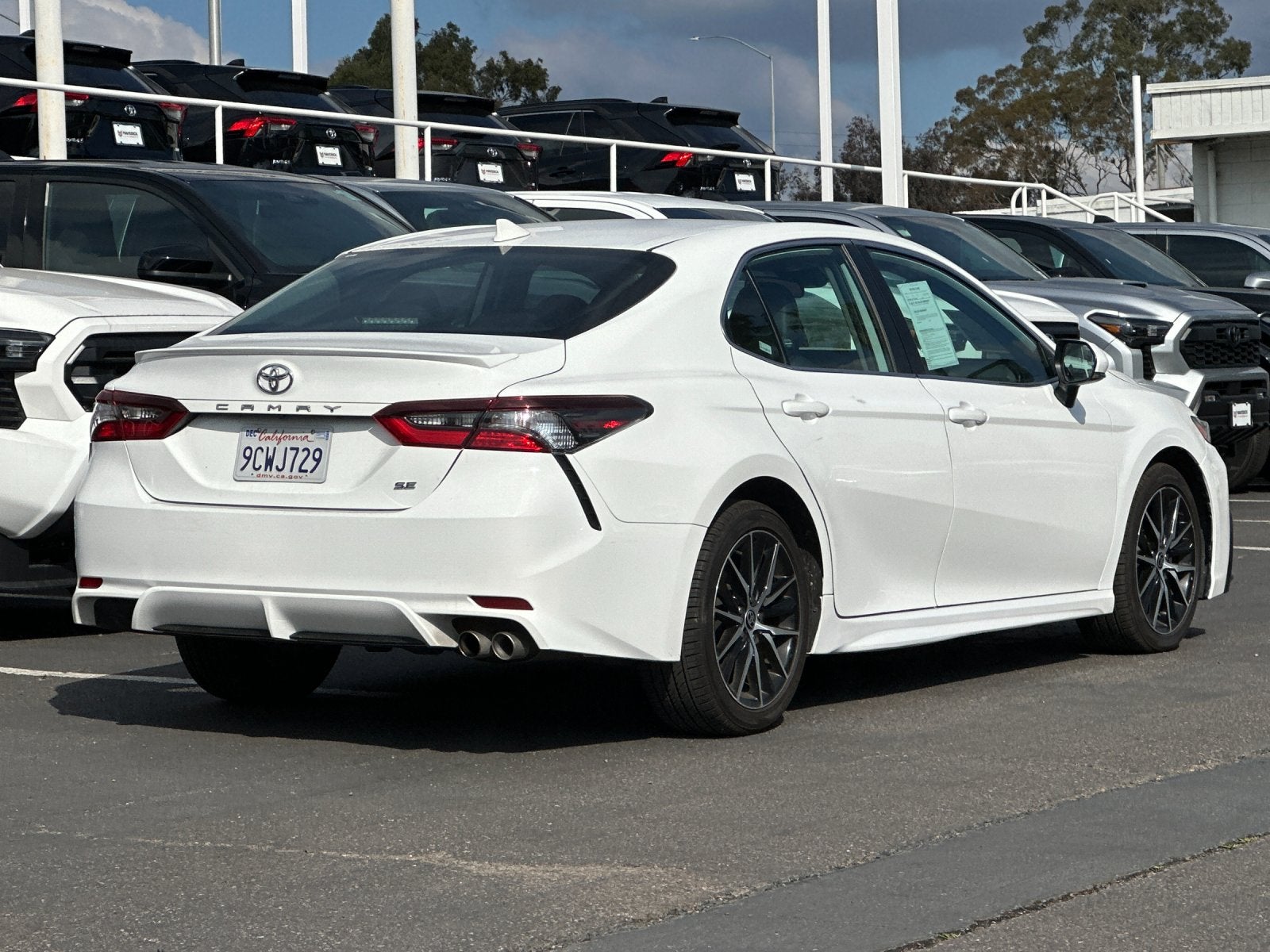 2023 Toyota Camry SE