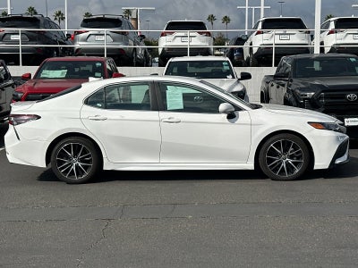 2023 Toyota Camry SE
