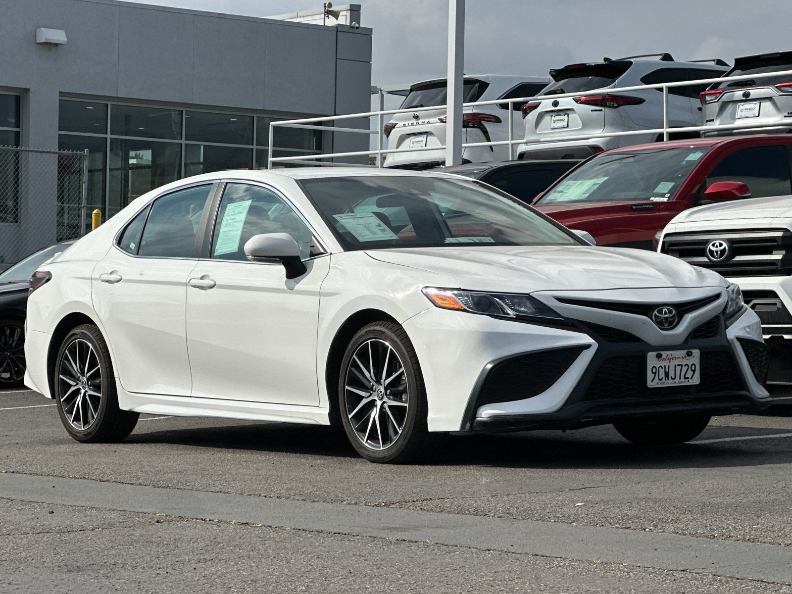 2023 Toyota Camry SE