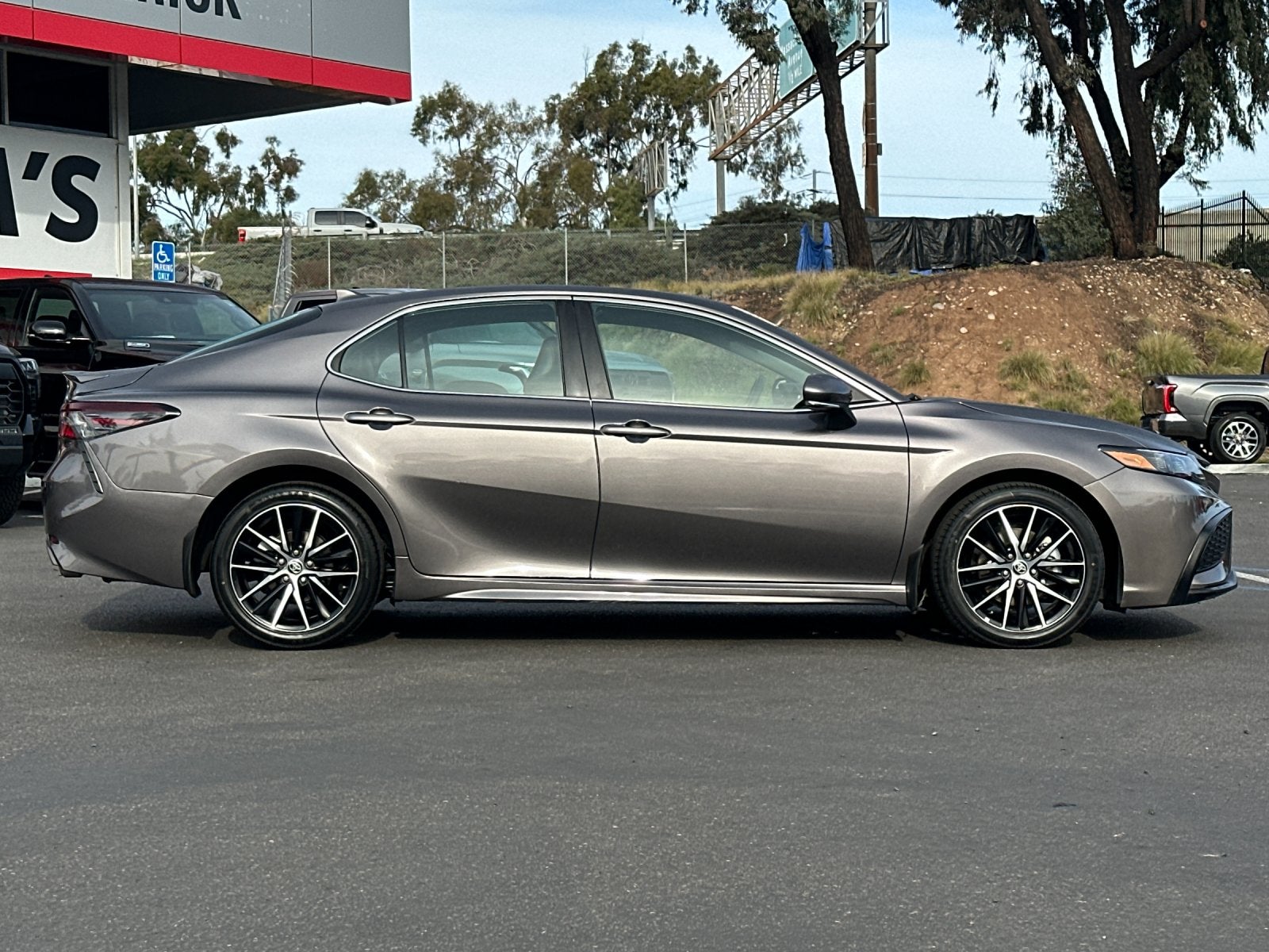 2024 Toyota Camry SE