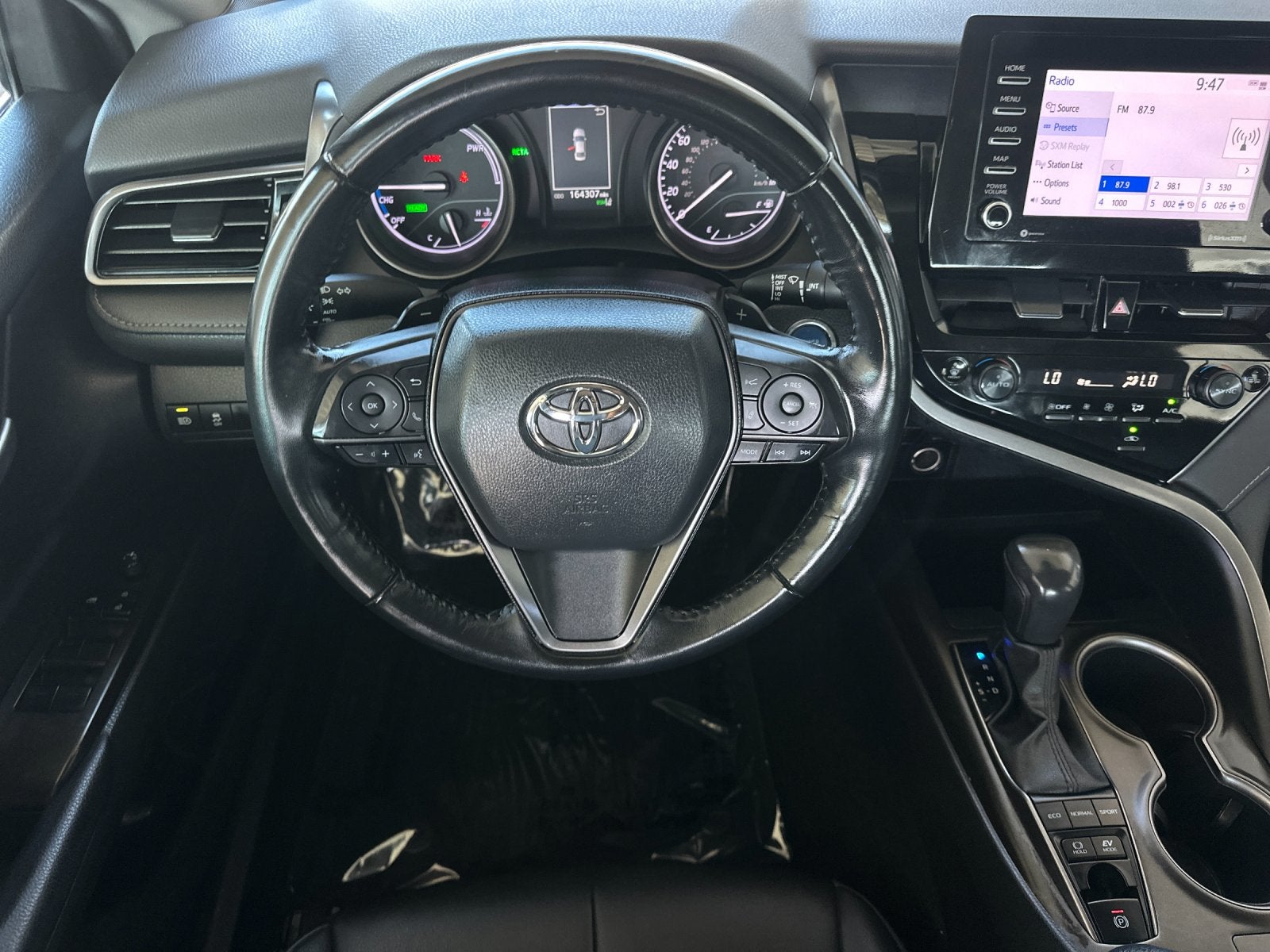 2024 Toyota Camry Hybrid SE