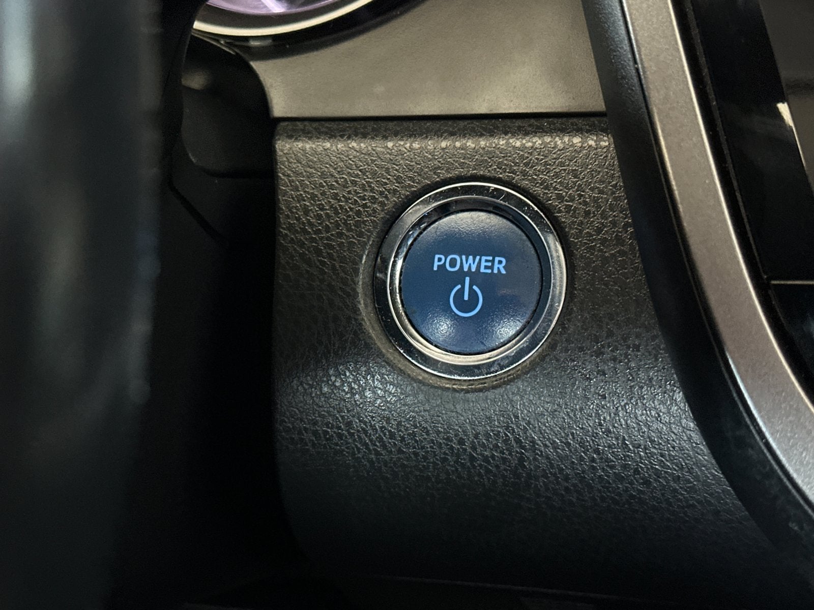 2024 Toyota Camry Hybrid SE