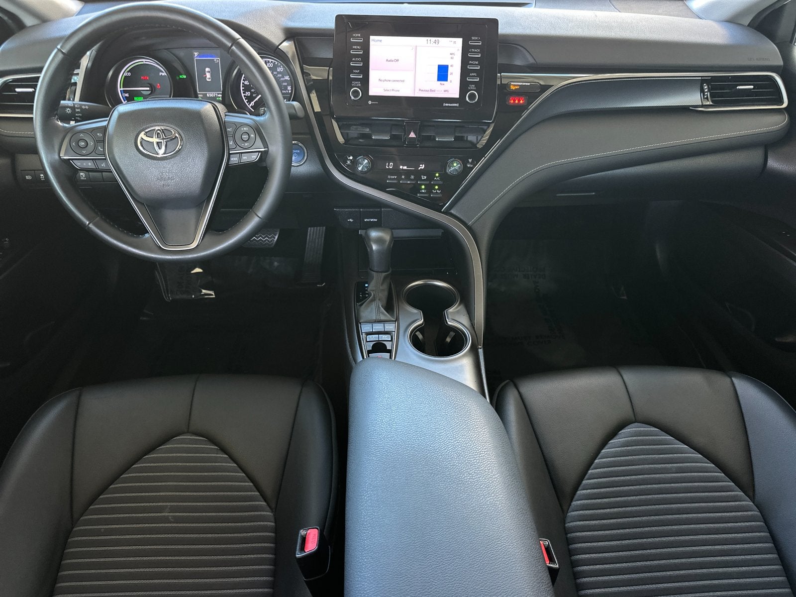 2022 Toyota Camry Hybrid SE