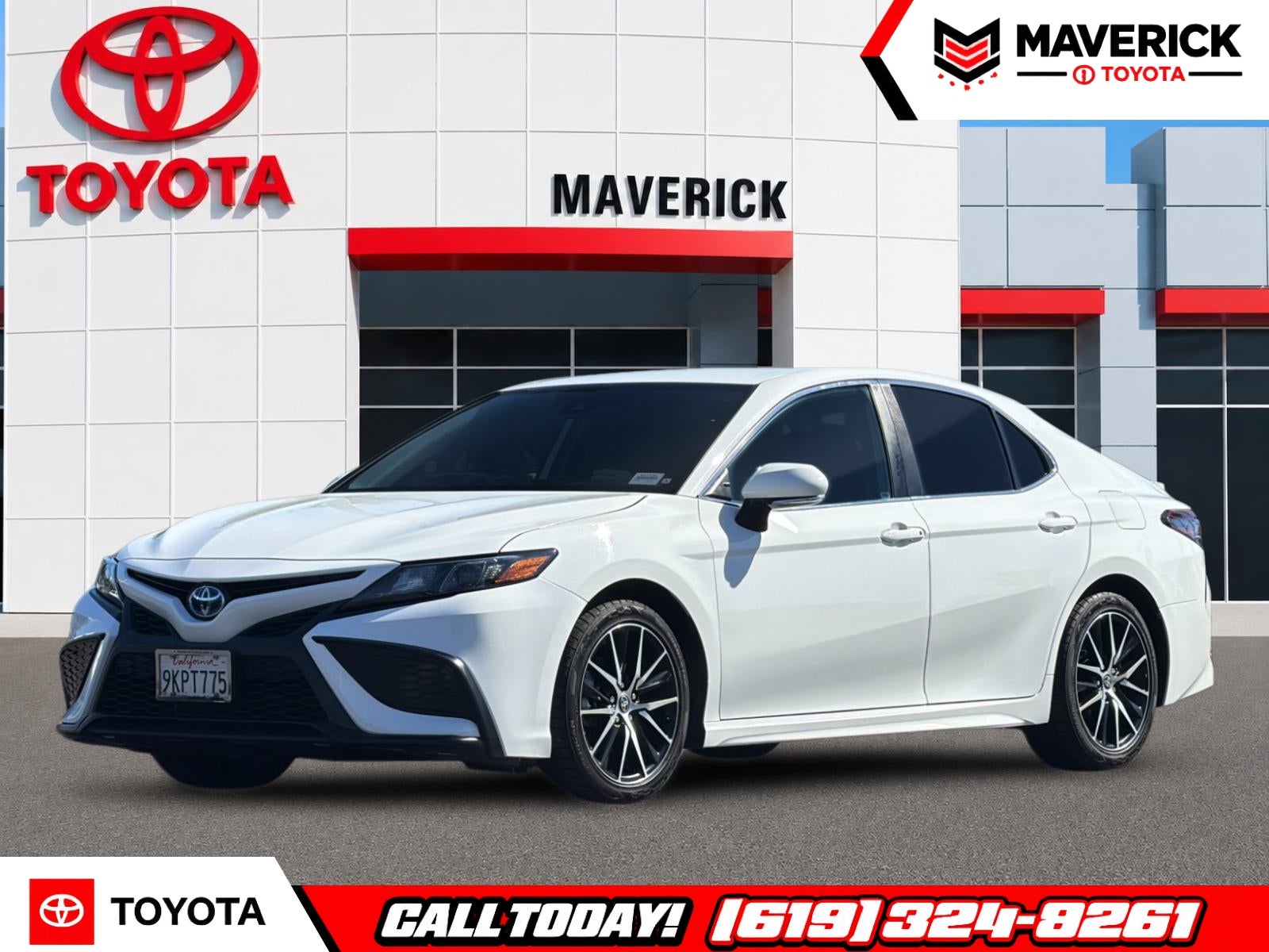 2024 Toyota Camry Hybrid SE