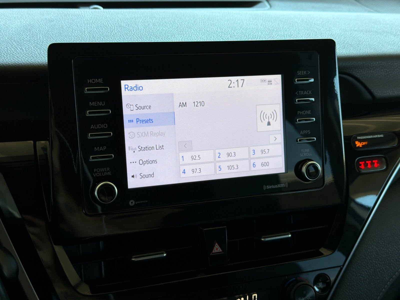 2024 Toyota Camry Hybrid SE