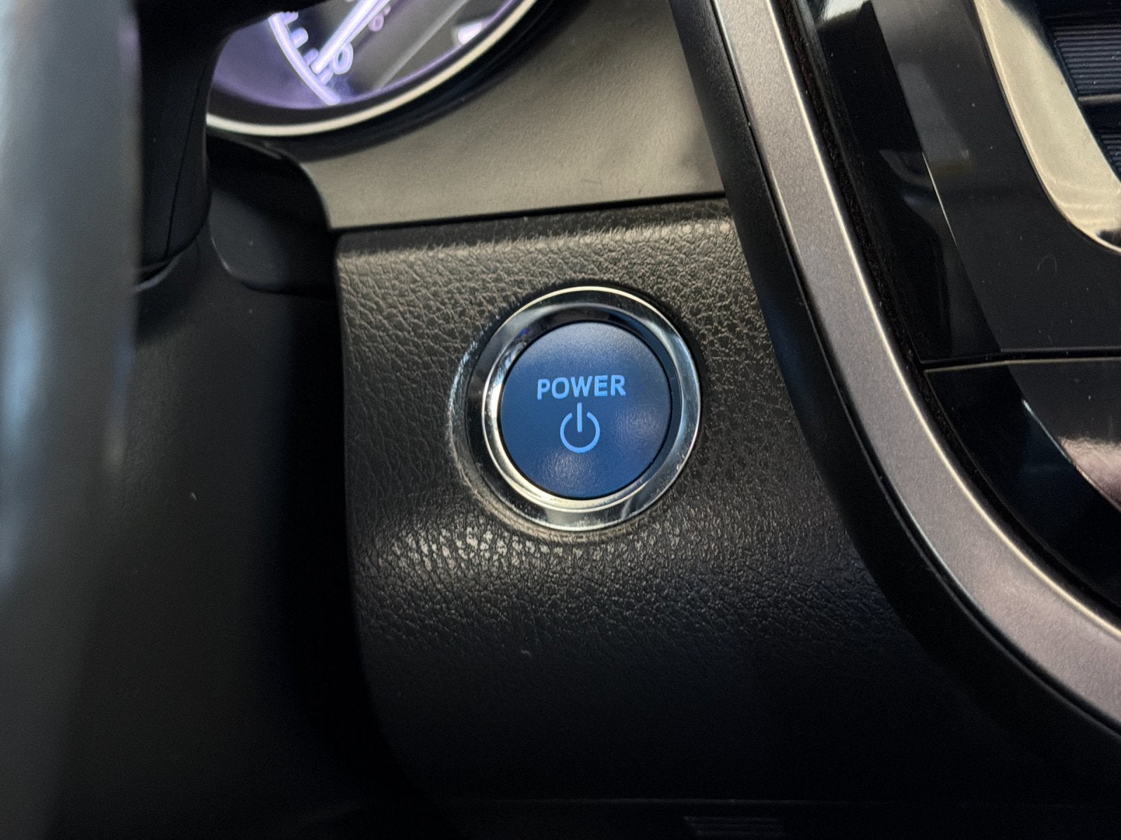 2024 Toyota Camry Hybrid SE