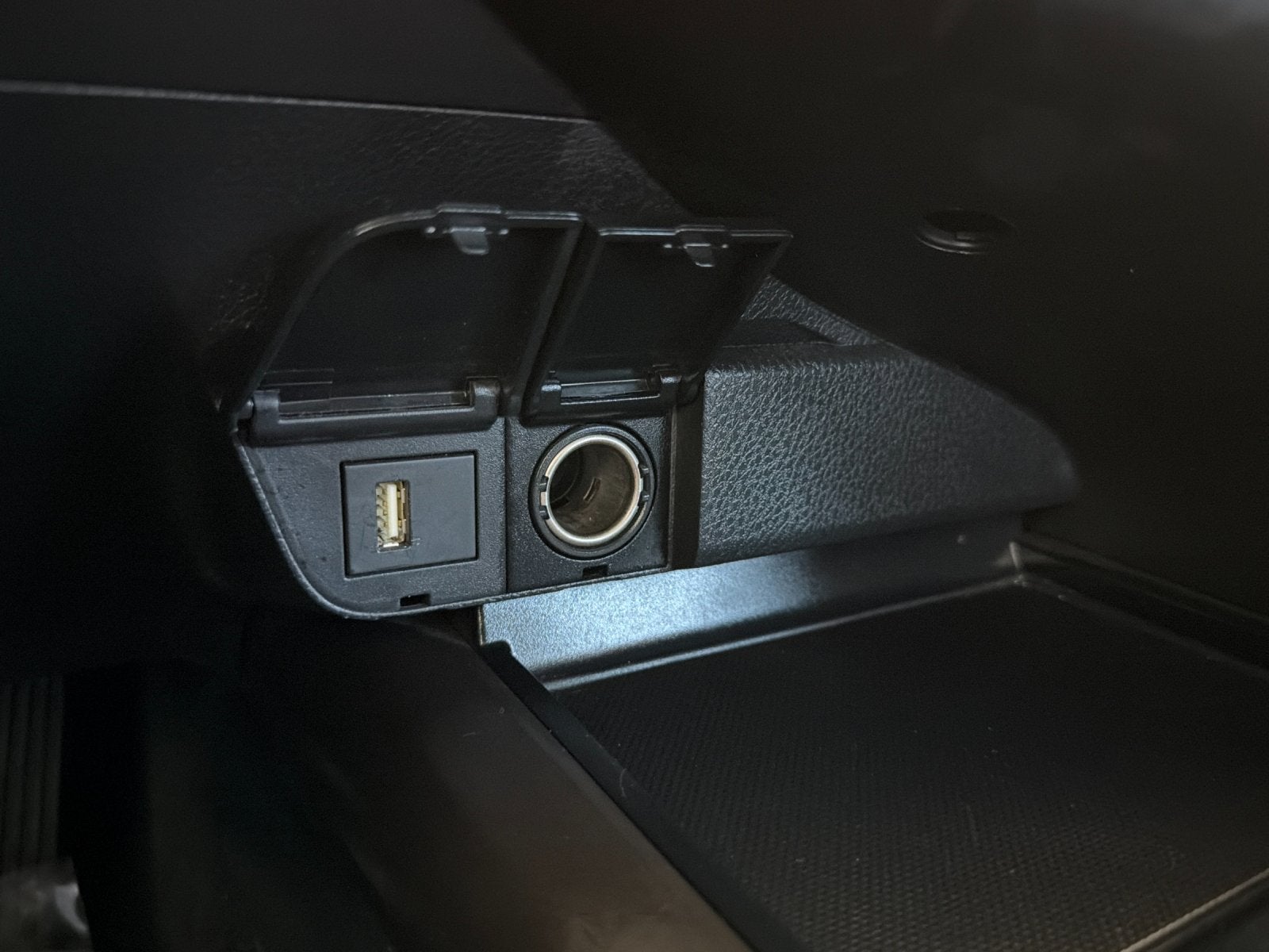 2024 Toyota Camry Hybrid SE