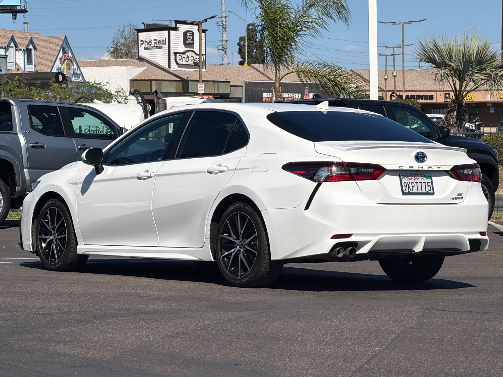 2024 Toyota Camry Hybrid SE