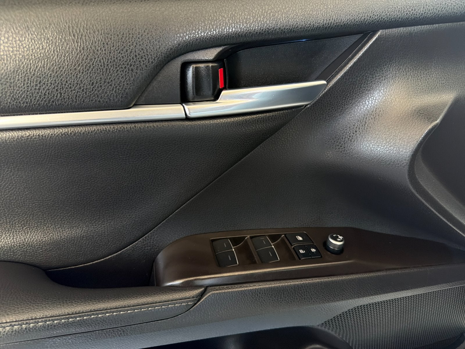 2023 Toyota Camry Hybrid XSE