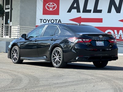 2022 Toyota Camry SE