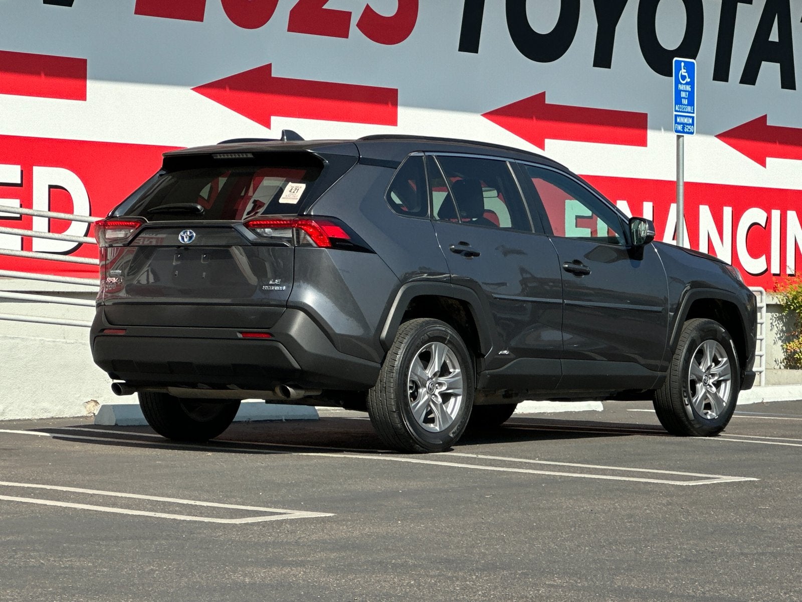 2024 Toyota RAV4 Hybrid LE