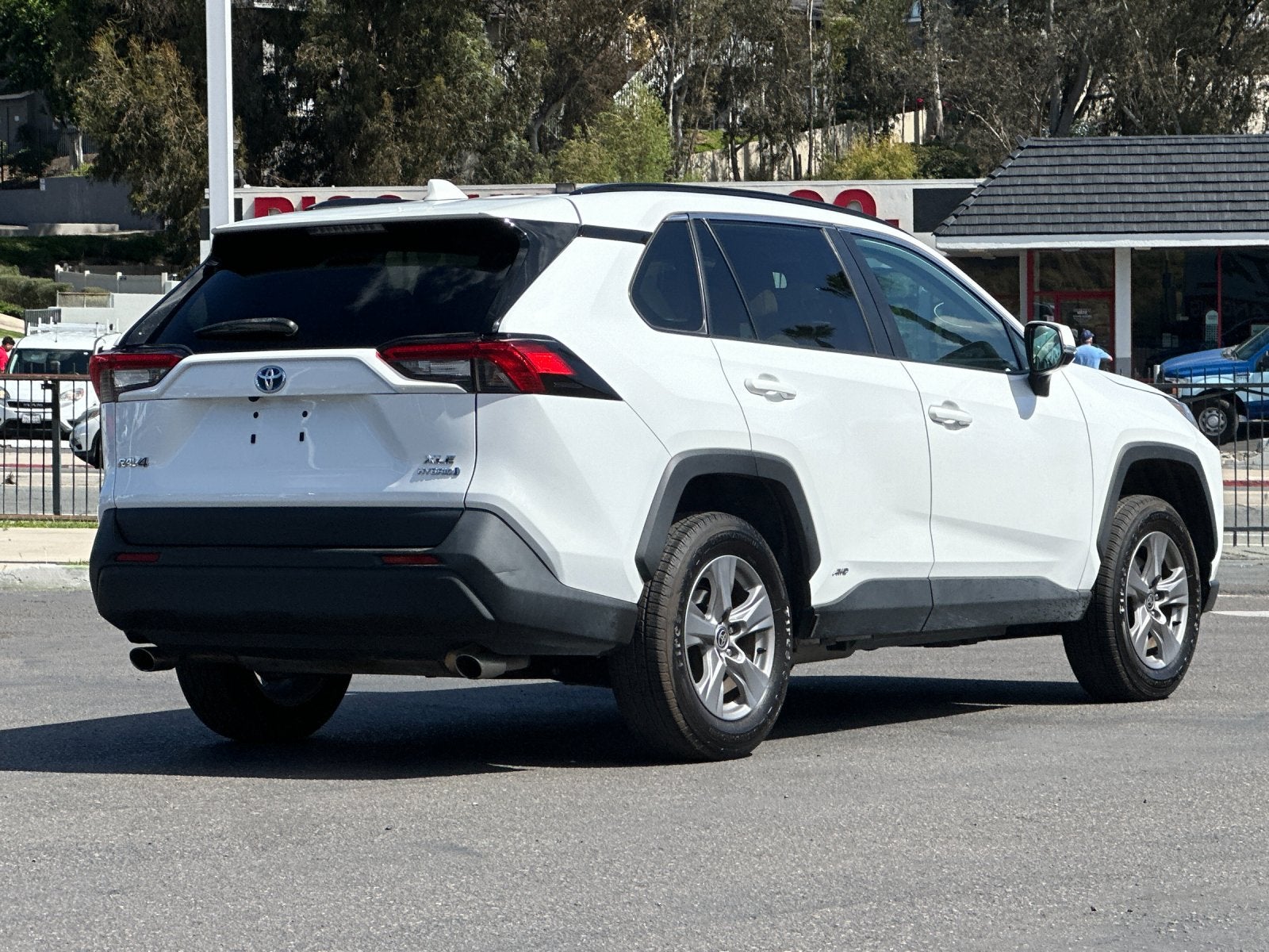 2023 Toyota RAV4 Hybrid XLE
