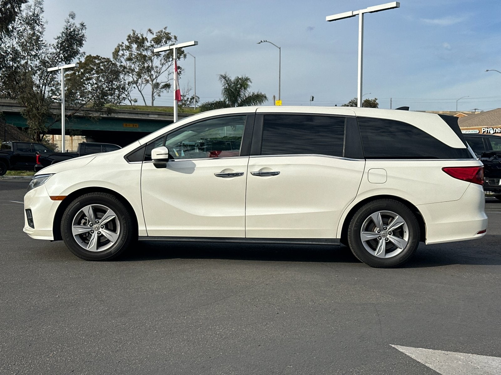 Used 2018 Honda Odyssey EX-L with VIN 5FNRL6H79JB107196 for sale in Lemon Grove, CA