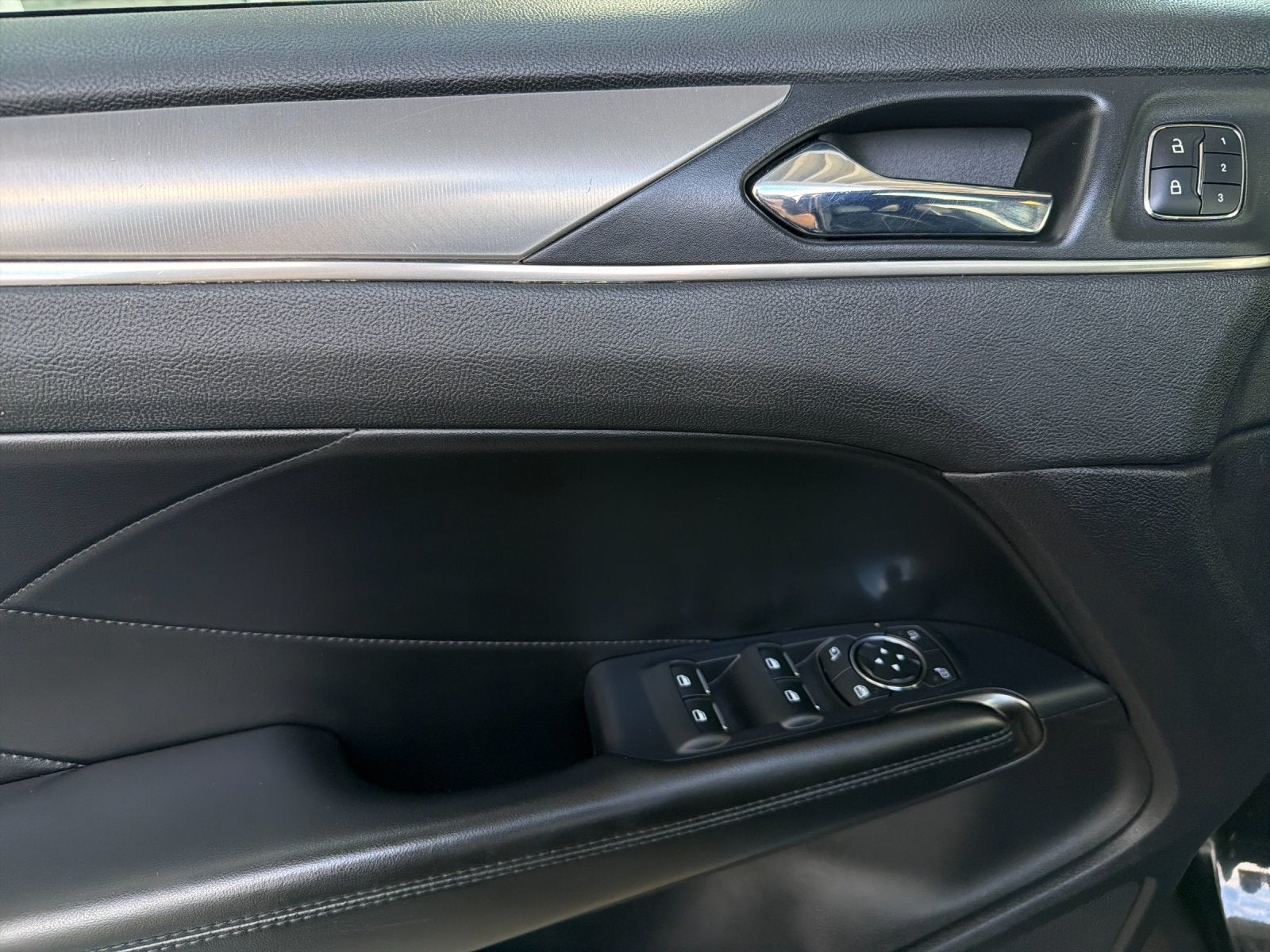 2015 Lincoln MKC Base