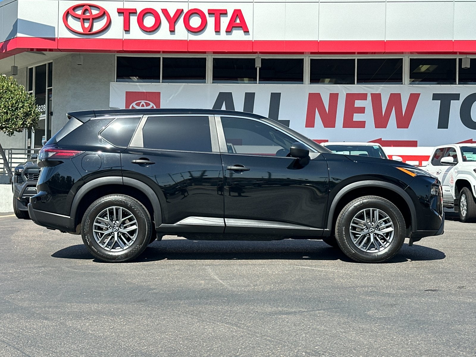 2025 Nissan Rogue S