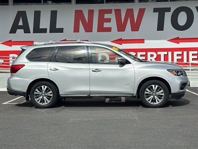 2020 Nissan Pathfinder S