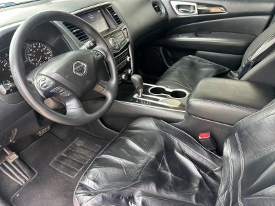 2020 Nissan Pathfinder S