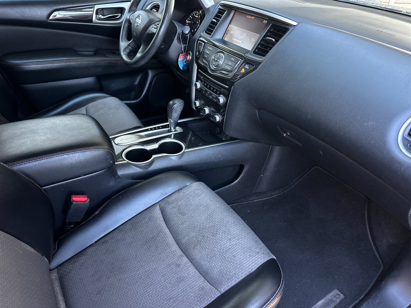 2019 Nissan Pathfinder SV