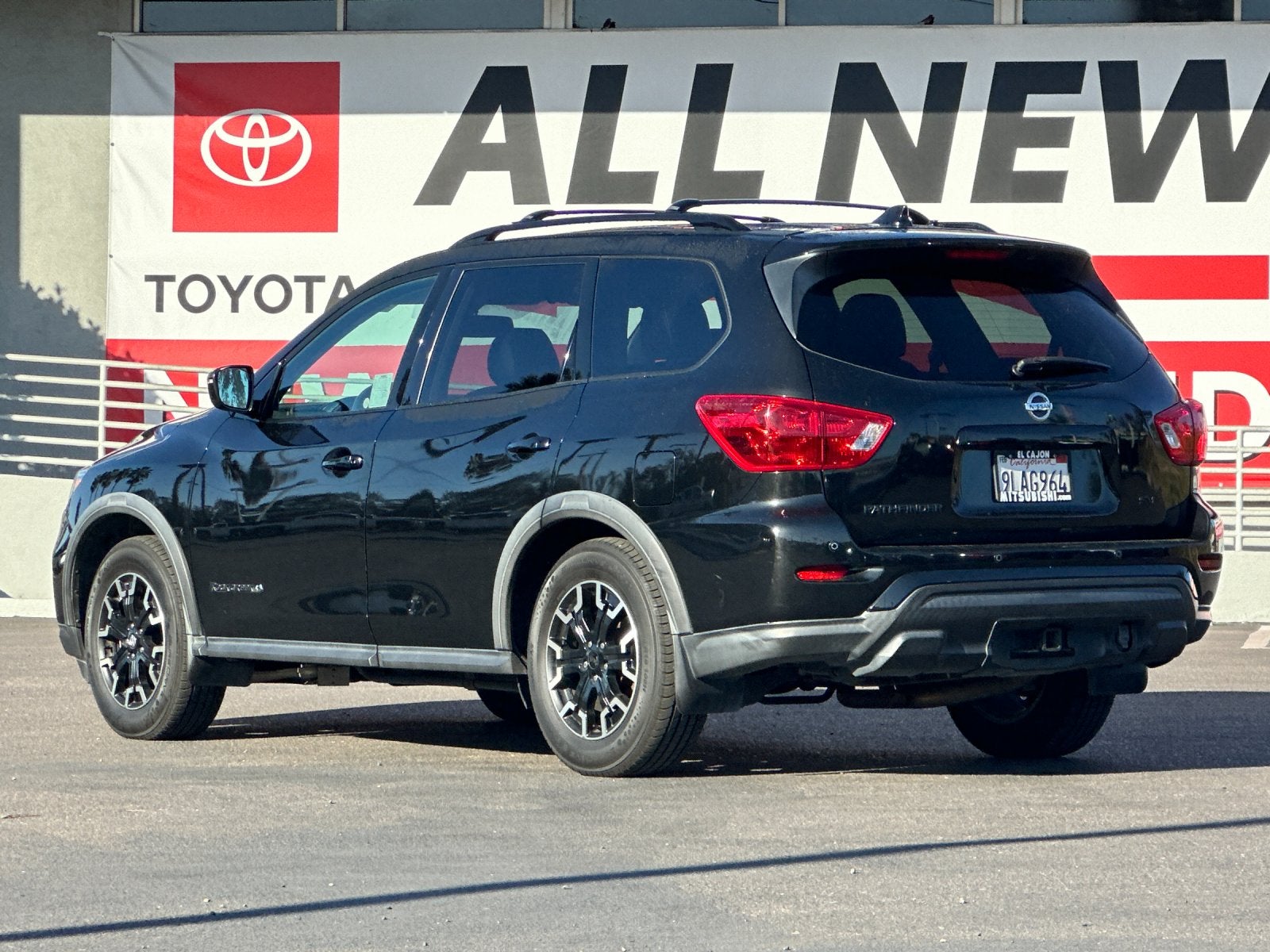 2019 Nissan Pathfinder SV