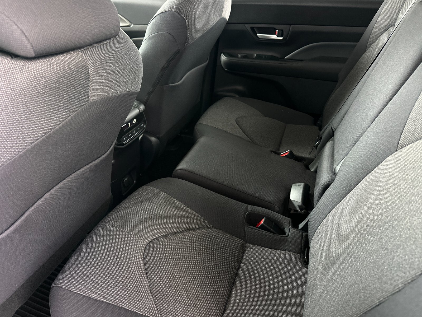 2026 Toyota Grand Highlander Hybrid LE