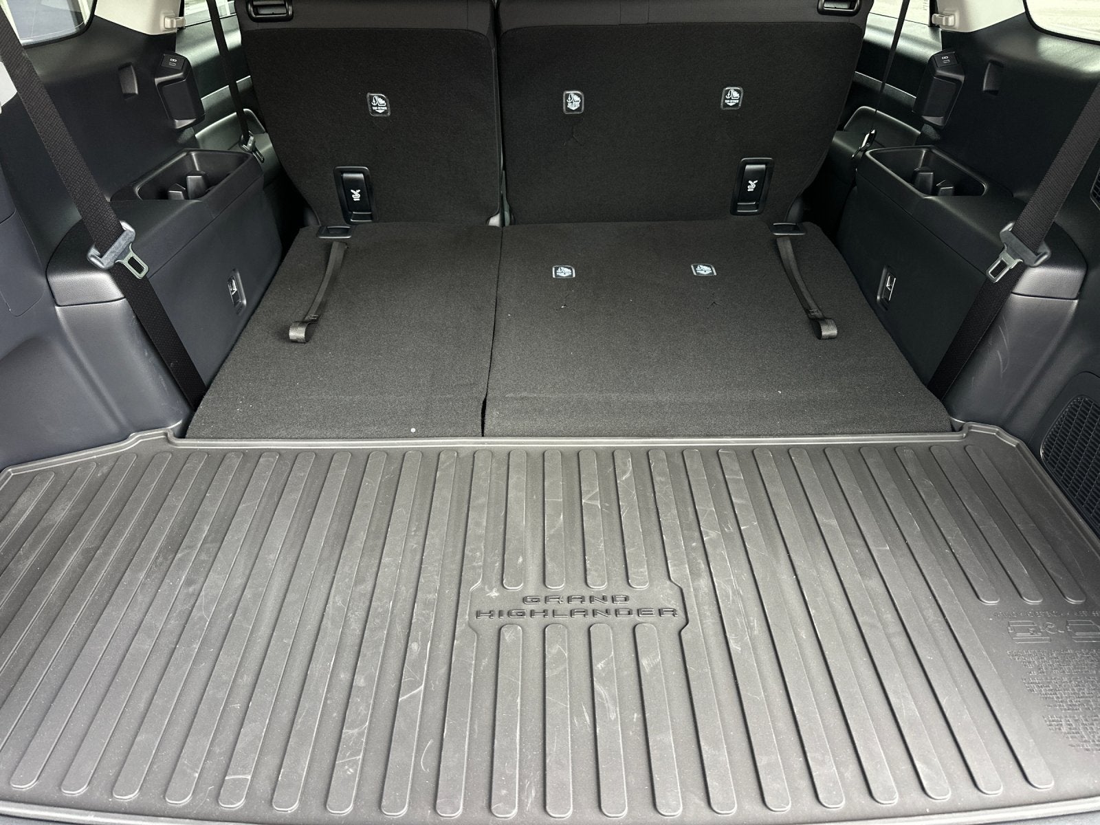 2026 Toyota Grand Highlander Hybrid LE