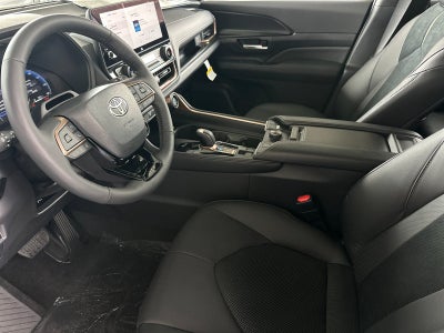 2026 Toyota Grand Highlander Hybrid MAX Platinum