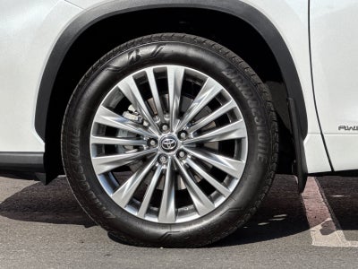 2026 Toyota Highlander Hybrid Platinum