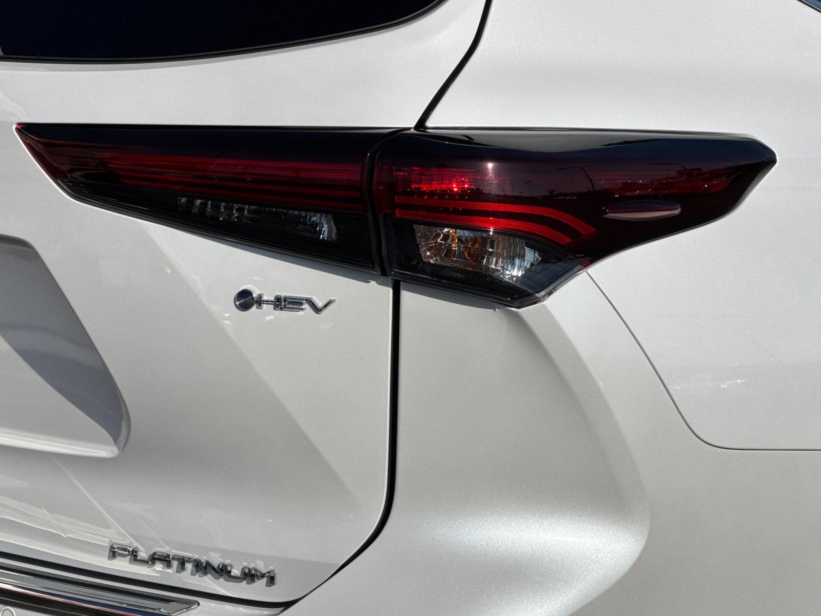 2026 Toyota Highlander Hybrid Platinum