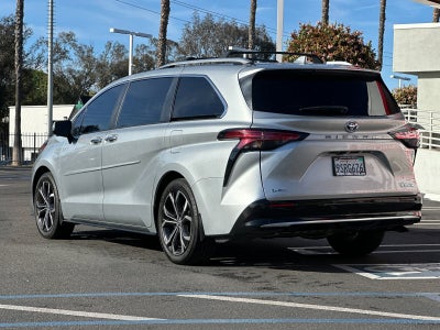 2025 Toyota Sienna Platinum 7 Passenger