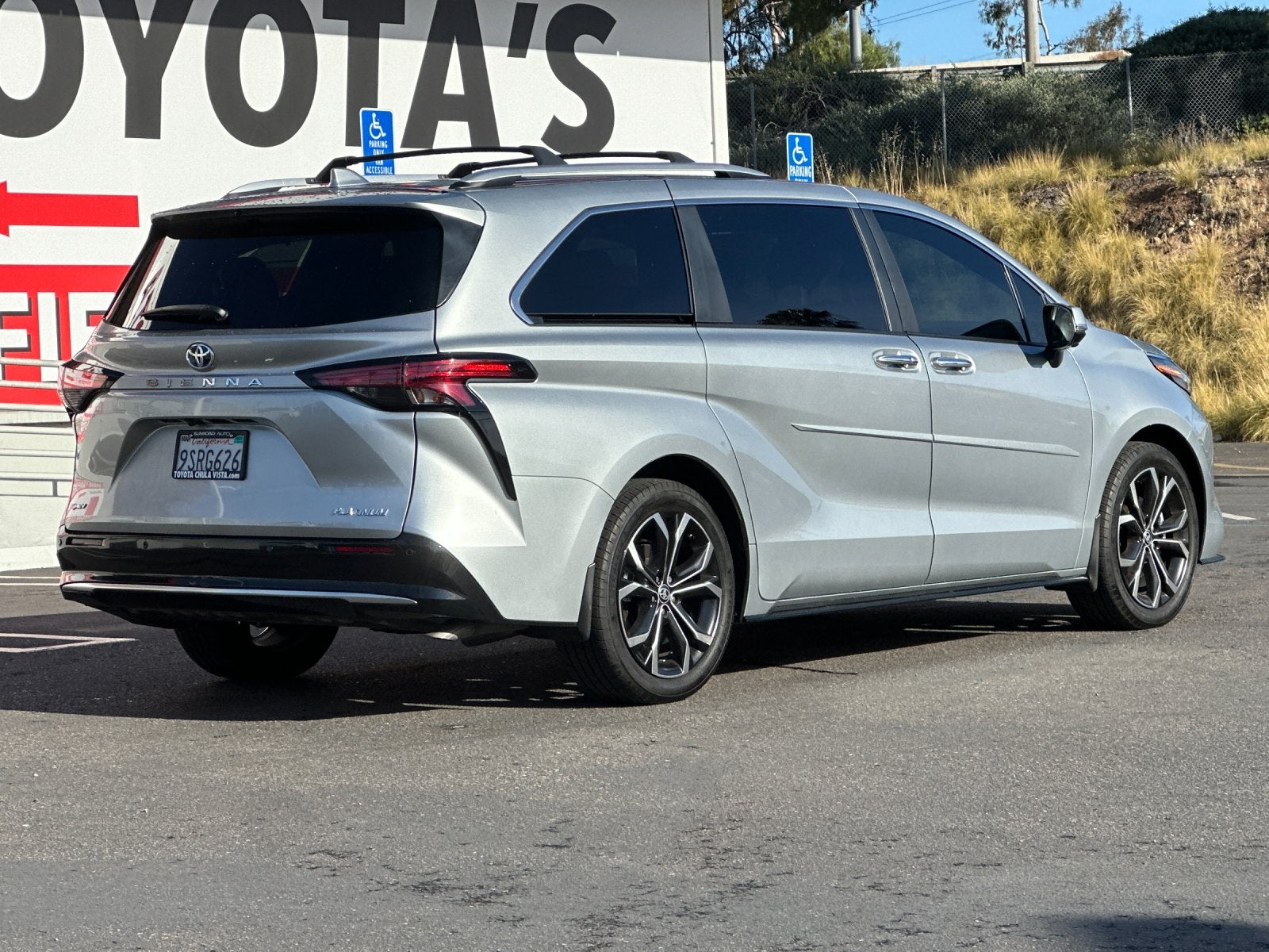 2025 Toyota Sienna Platinum 7 Passenger