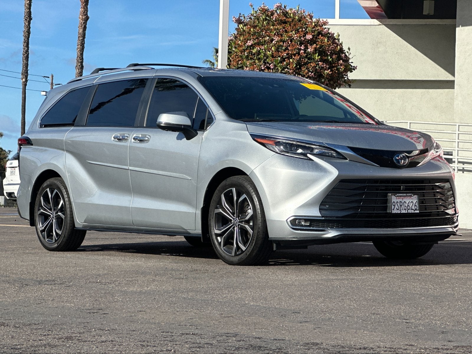 2025 Toyota Sienna Platinum 7 Passenger