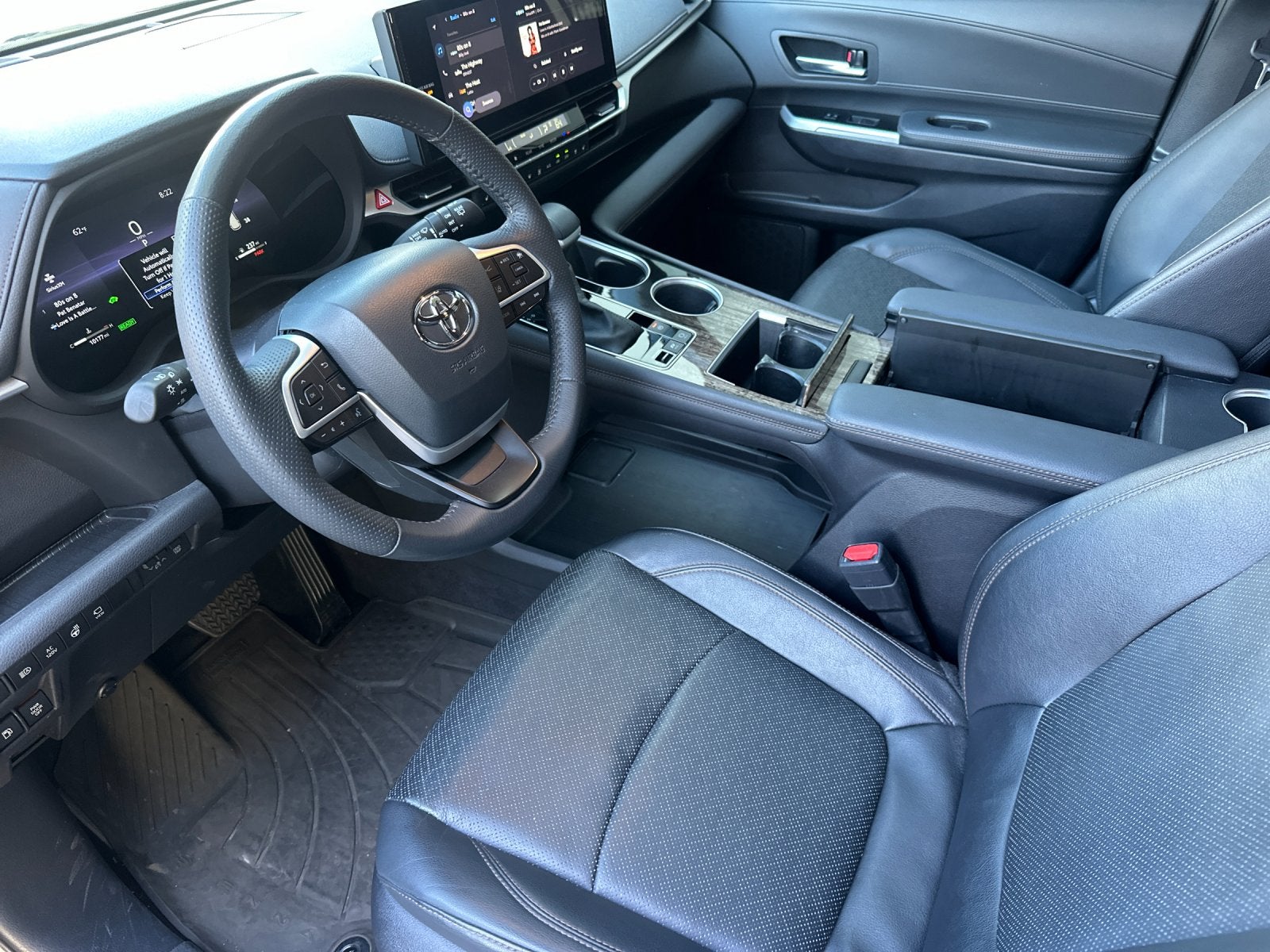 2025 Toyota Sienna Platinum 7 Passenger